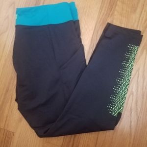 Athletic leggings